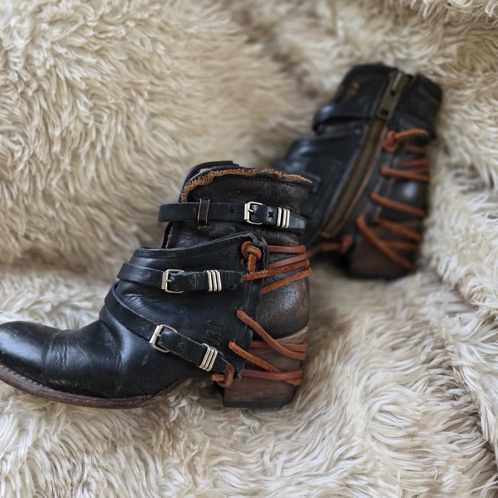 Stylish Black and Brown Women's Ankle Boots